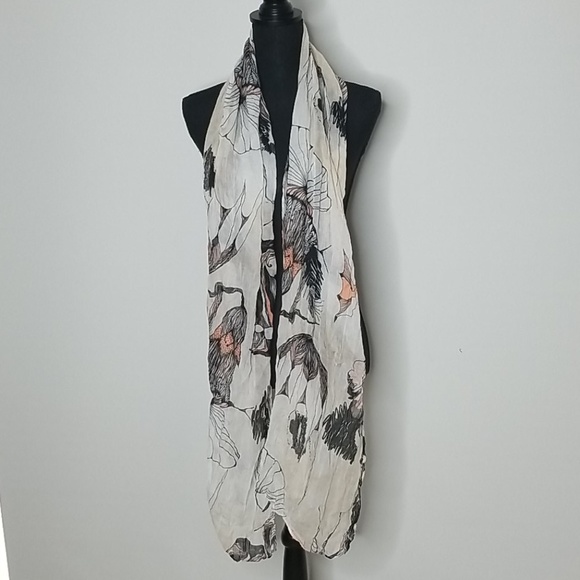 Multicolored Design Scarf & Wrap - Picture 3 of 4